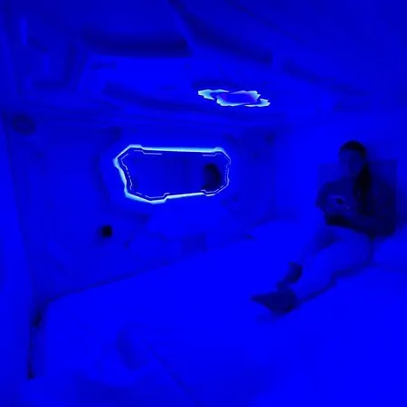 Kapselhotel Capsule
