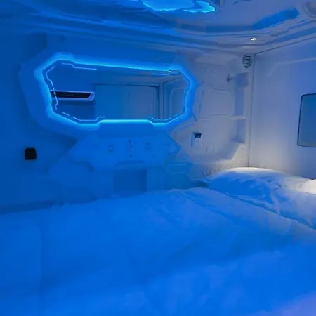 Capsule Kapselhotel Valencia