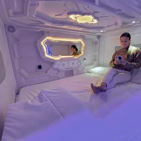 Capsule Kapselhotel Valencia