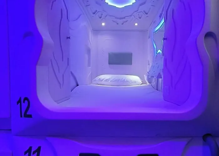 Капсульный отель Capsule 2*