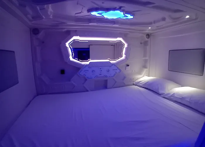 Capsule 2* Валенсия