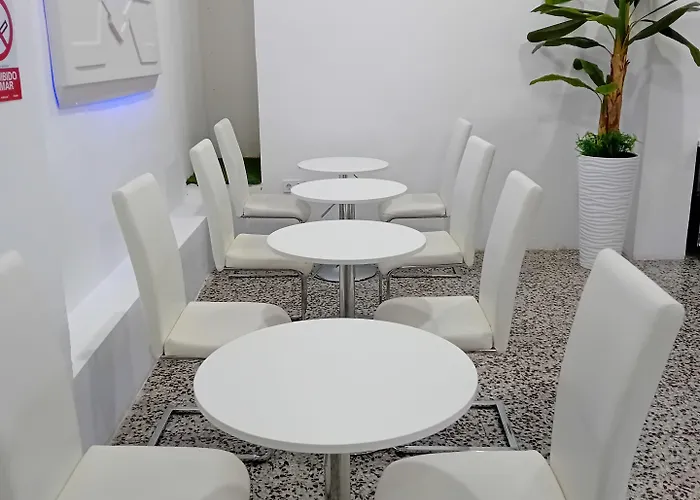 Capsule Kapslový hotel 2*